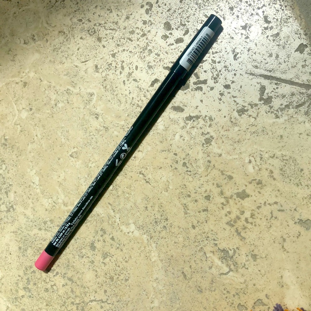 Cotton Candy color Lip liner